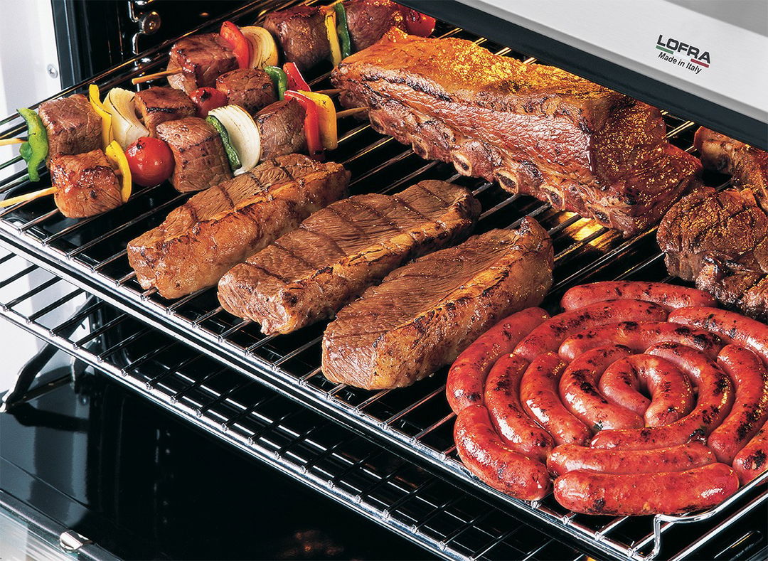 Cozinha moderna com fogão Lofra New Maxima